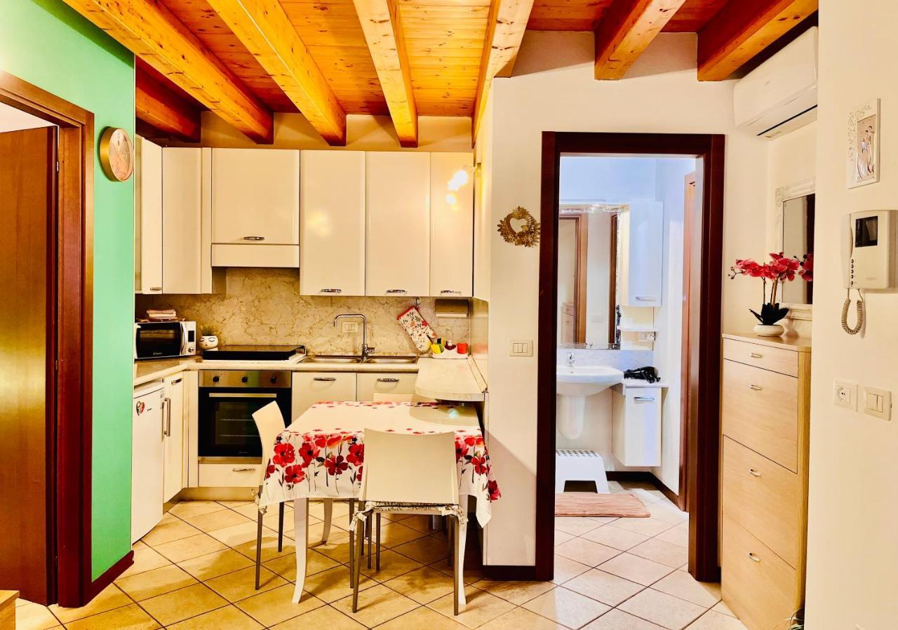 Private Parking Terrace & Ac Desenzano del Garda